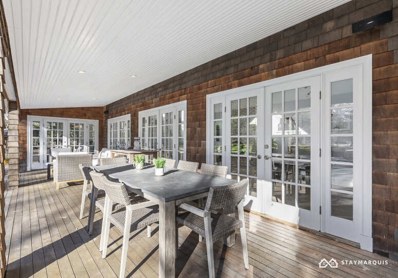Hamptons Home 1020401