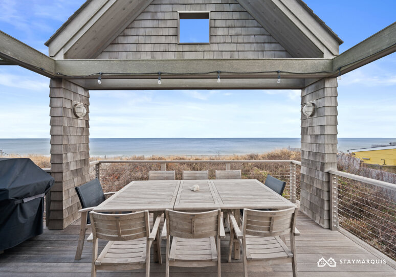 Hamptons Home 1020402