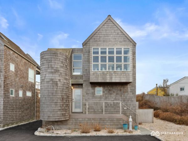 Hamptons Home 1020402