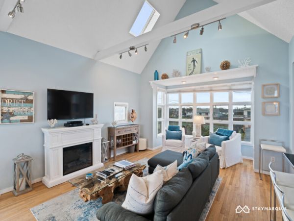 Hamptons Home 1020402