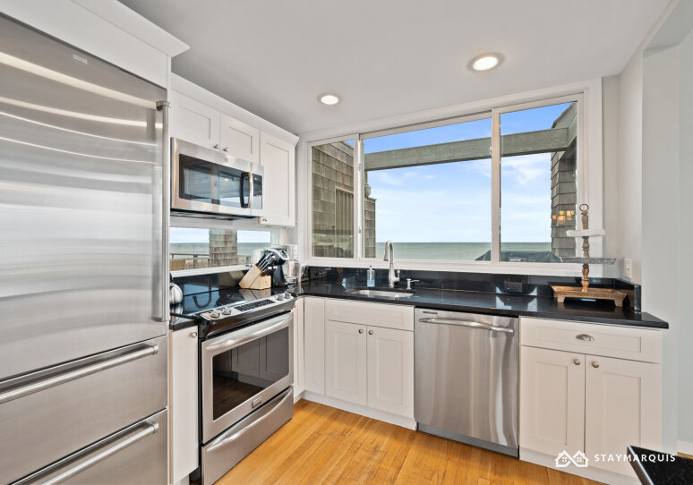 Hamptons Home 1020402