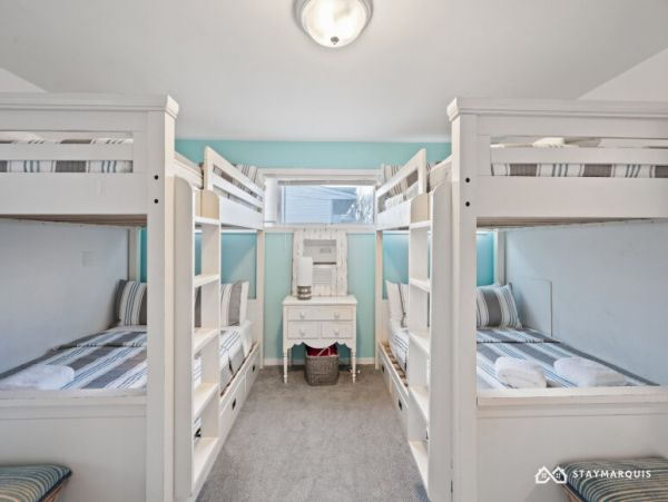 Hamptons Home 1020402