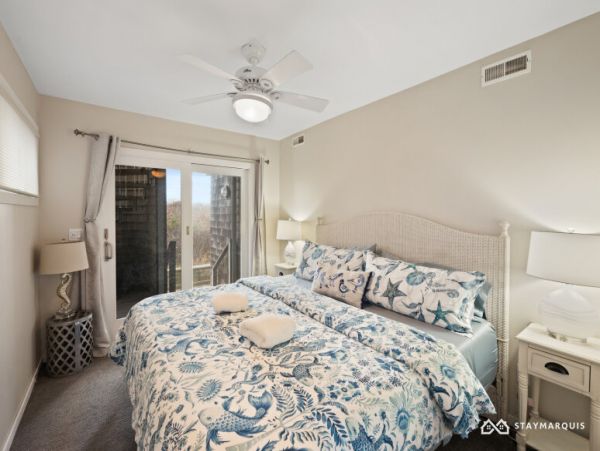 Hamptons Home 1020402