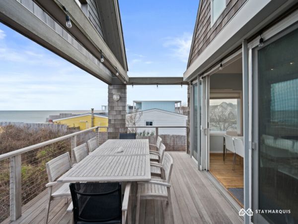 Hamptons Home 1020402
