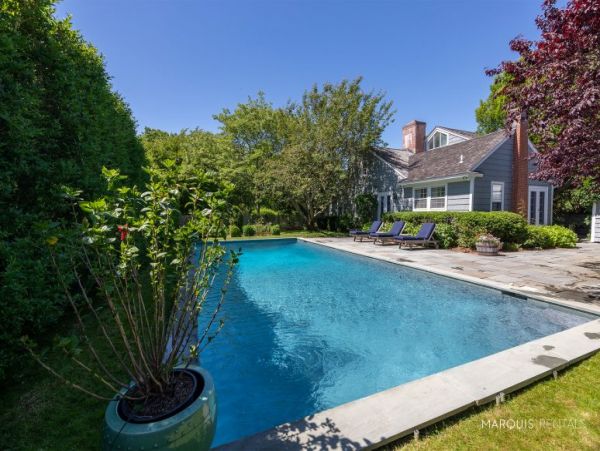 Hamptons Home 1020403