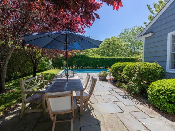 Hamptons Home 1020403