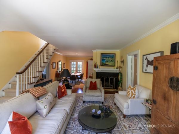 Hamptons Home 1020403