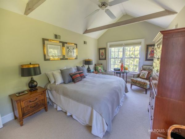 Hamptons Home 1020403