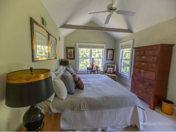 Hamptons Home 1020403