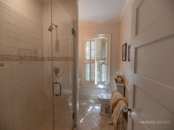 Hamptons Home 1020403