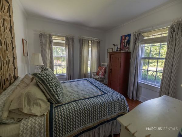 Hamptons Home 1020403