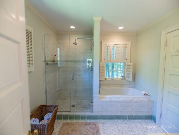 Hamptons Home 1020403