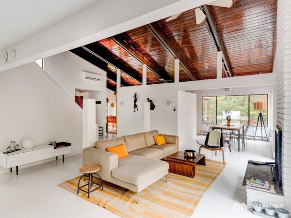 Hamptons Home 1020404