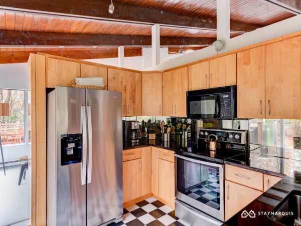 Hamptons Home 1020404