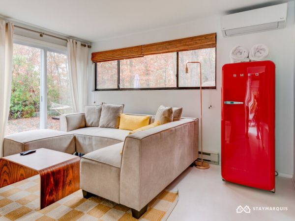 Hamptons Home 1020404