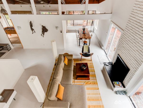 Hamptons Home 1020404