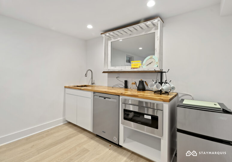 Hamptons Home 1020404