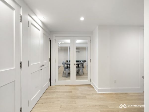Hamptons Home 1020404