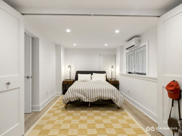Hamptons Home 1020404