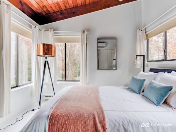 Hamptons Home 1020404