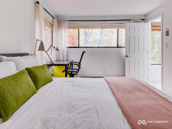Hamptons Home 1020404