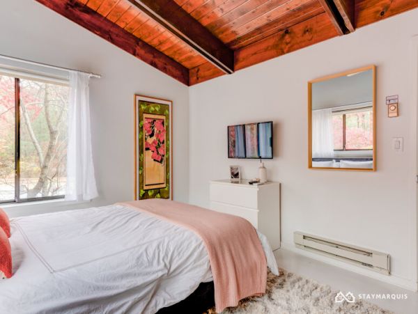 Hamptons Home 1020404