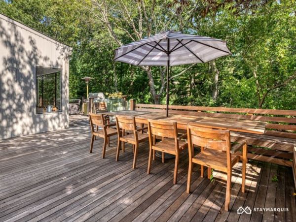 Hamptons Home 1020404