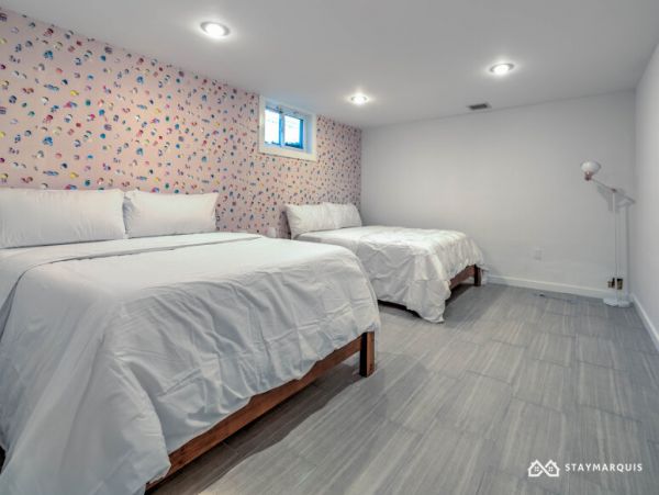 Hamptons Home 1020405