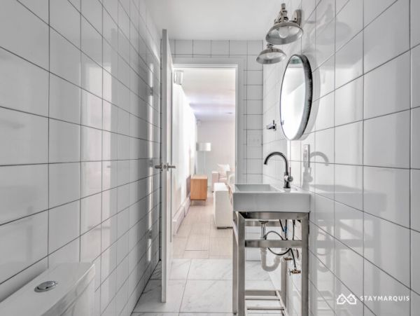 Hamptons Home 1020405