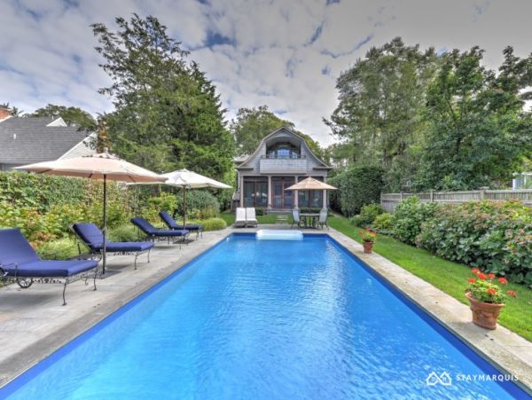 Hamptons Home 1020407