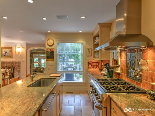 Hamptons Home 1020407