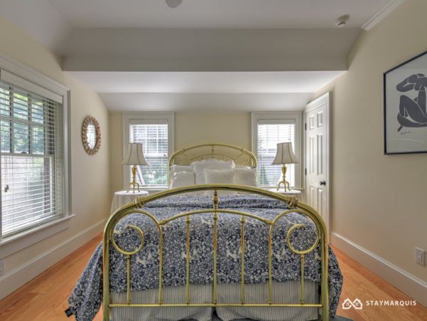 Hamptons Home 1020407