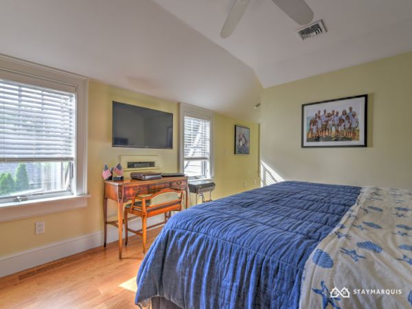Hamptons Home 1020407