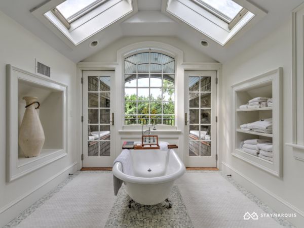 Hamptons Home 1020407