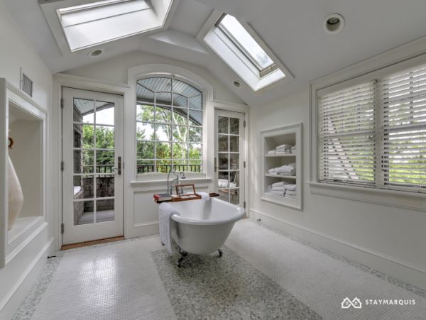 Hamptons Home 1020407