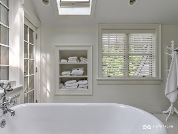 Hamptons Home 1020407