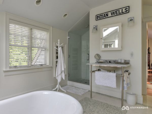 Hamptons Home 1020407