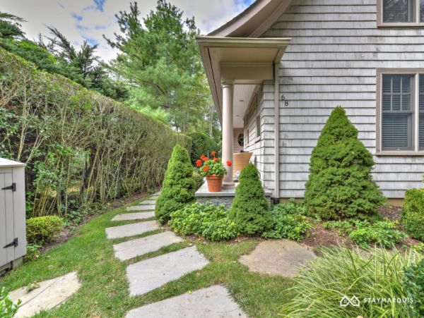 Hamptons Home 1020407