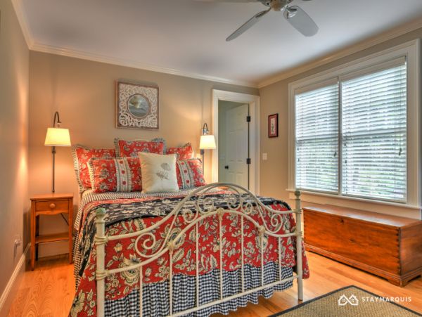 Hamptons Home 1020407