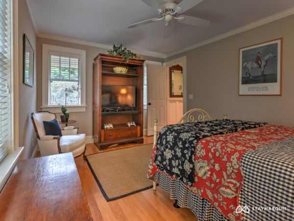Hamptons Home 1020407