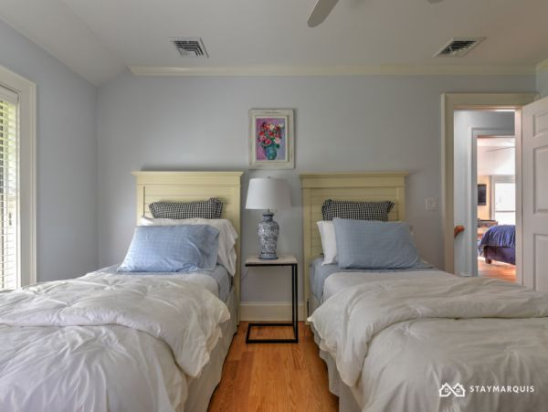 Hamptons Home 1020407