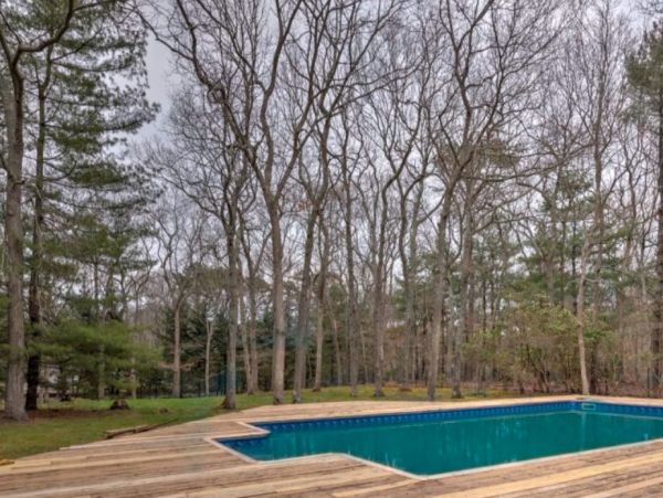Westhamptons Beach Four Bedroom Vacation Home
