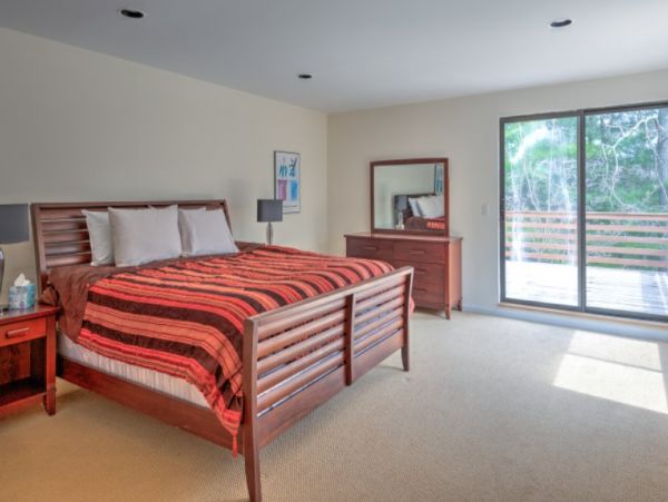 Westhamptons Beach Four Bedroom Vacation Home