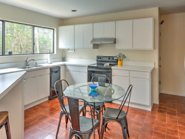 Westhamptons Beach Four Bedroom Vacation Home