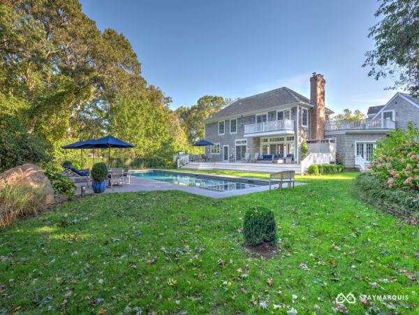 Hamptons Home 1020410