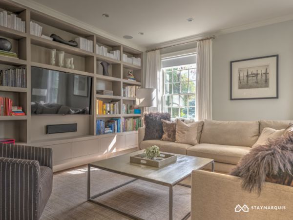 Hamptons Home 1020410