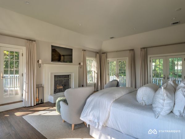Hamptons Home 1020410
