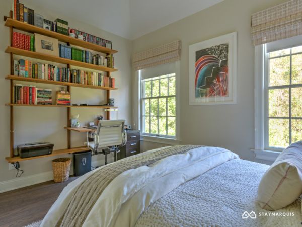 Hamptons Home 1020410
