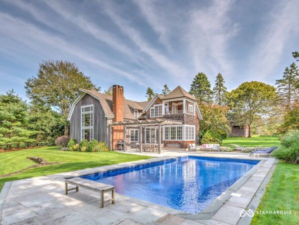 Hamptons Home 1020411