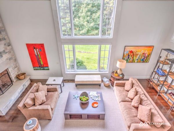 Hamptons Home 1020411